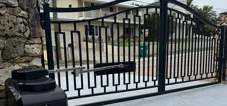 Swing Gate Opener with Keypad Walker